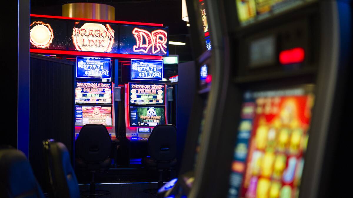 The NSW Liberal and National Government will make all poker machines cashless by the end of 2028. Picture by Dion Georgopoulos.
