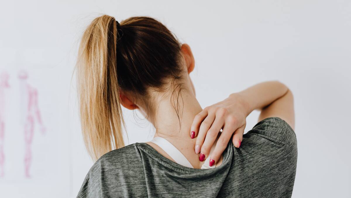 Learn how to manage your chronic pain at a free program. Image by Pexels.