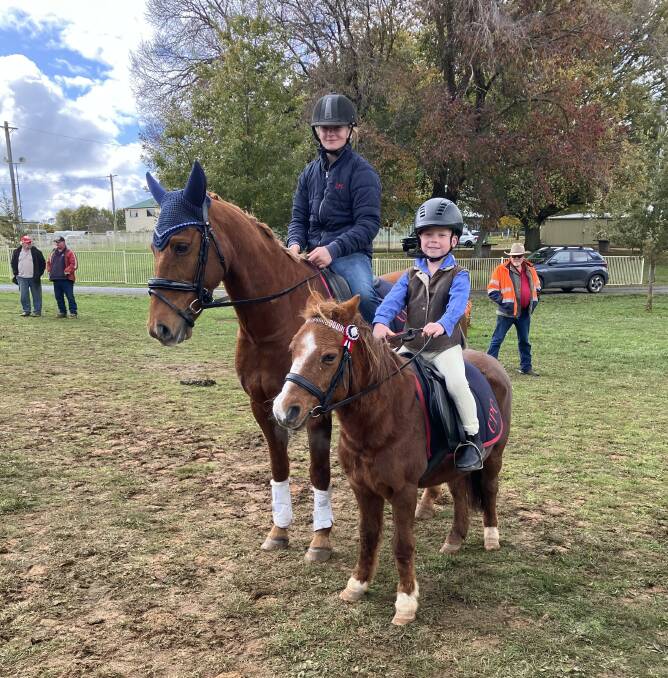 Montana Allwright and Tommy Culley competed in the team sorting competition at Crookwell over the weekend. Tom received the junior encouragement award. Picture by Katrina Nixon.