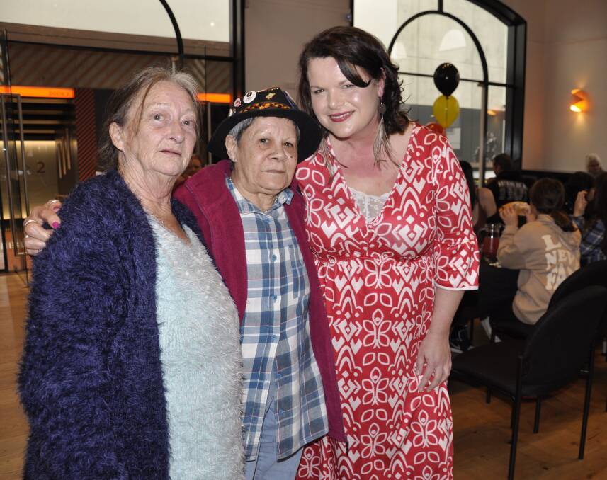 Cecelia McKenzie (right) with elders, Auntie Robyn Holten and Dawn Martin during NAIDOC Week. Picture by Louise Thrower. 