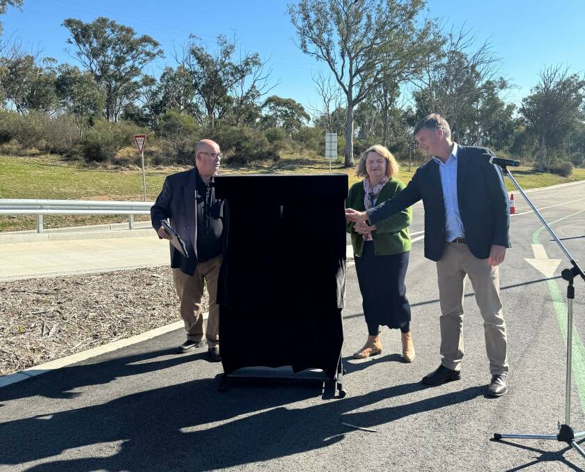 Mayor Peter Walker, Goulburn MP Wendy Tuckerman and Hume MP Angus Taylor unveiled a plaque for Goulburn's new recycling centre on May 27. Picture supplied. 