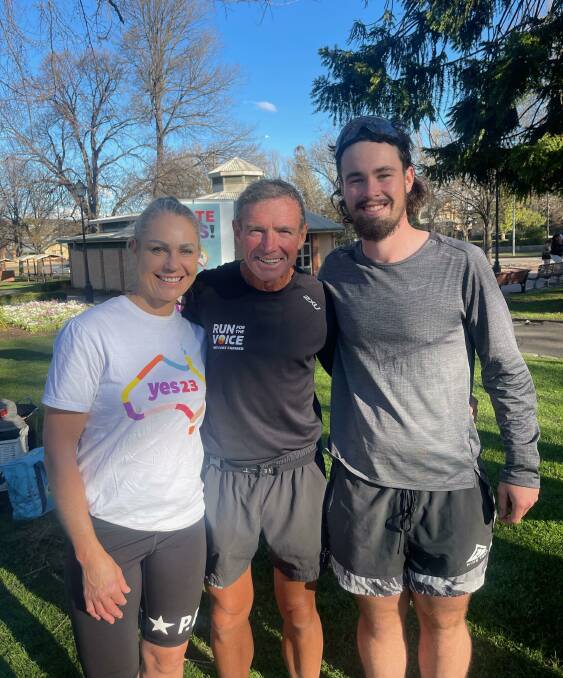 Pat Farmer ran into Goulburn beside local runners. Picture supplied.