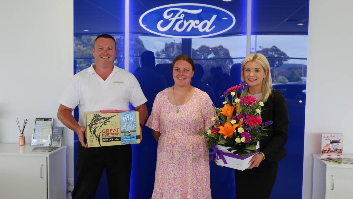 Leasha thanked the team at Goulburn Ford for their incredible generosity of a free car with some beers and flowers on Wednesday. 