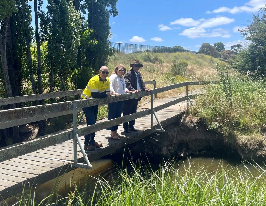 Goulburn MP Wendy Tuckerman and Mayor Peter Walker are excited about more than $2million in funding for cycle and walkways. Picture supplied. 