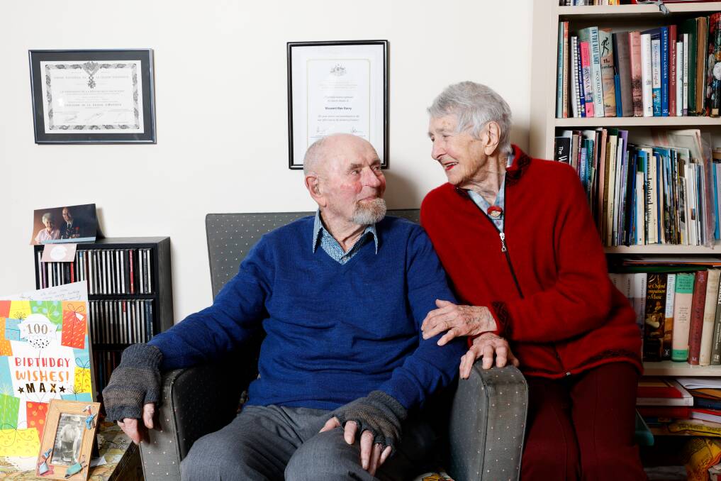 Max and Ruth Barry in their Port Kembla home. Picture by Anna Warr
