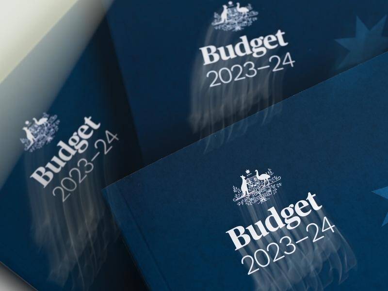 The Intergenerational Report shows the federal budget bottom line will soon slip into deficit. (Lukas Coch/AAP PHOTOS)