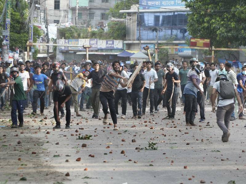 Violence spread to Jahangir Nagar University, outside Dhaka, and elsewhere around Bangladesh. Photo: AP PHOTO