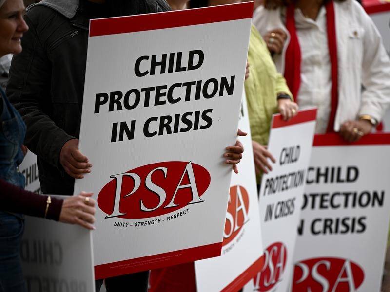 Child protection workers say understaffing is putting children at risk of harm and causing burnout. (Bianca De Marchi/AAP PHOTOS)