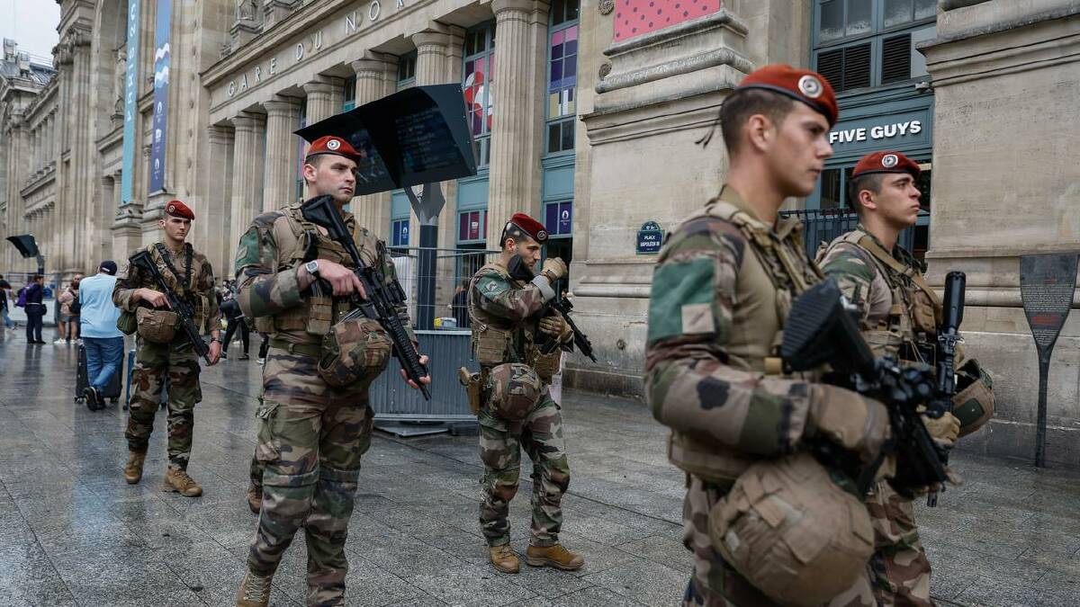 Military patrol at Gare du Nord station in Paris on Friday after attacks on France's rail network. (EPA PHOTO)