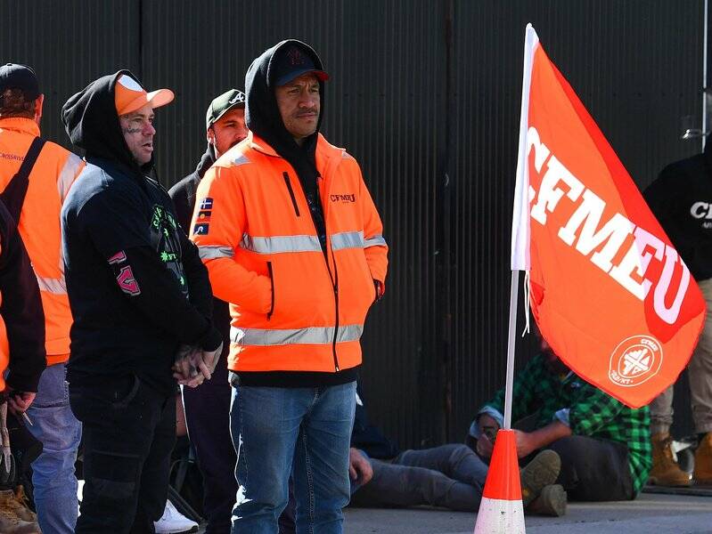 Pressure continues to build on beleaguered CFMEU branches around the country. Photo: Jono Searle/AAP PHOTOS