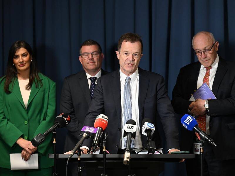 Opposition Leader Mark Speakman hit out at the government "unfunded wage deals". (Dean Lewins/AAP PHOTOS)