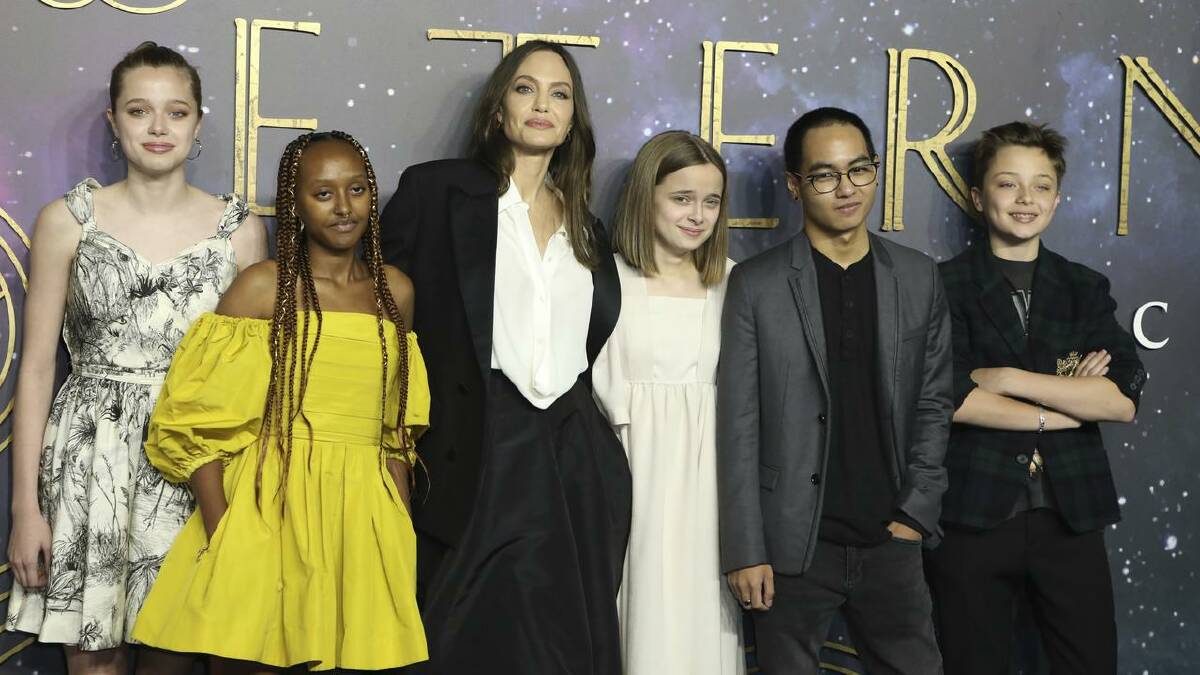 Angelina Jolie and Brad Pitt's children include (L-R) Shiloh, Zahara, Vivienne, Maddox and Knox. (AP PHOTO)