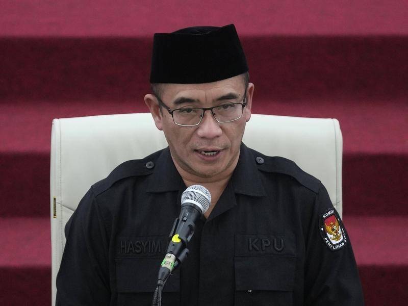 Indonesia's electoral commission chairman Hasyim Asyari has lost his job. (AP PHOTO)